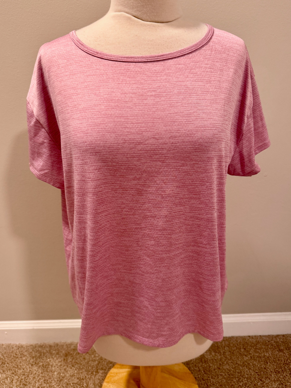 Under Armour Women Large Shirt HeatGear Pink Tech Vent Open Crossover Back Top